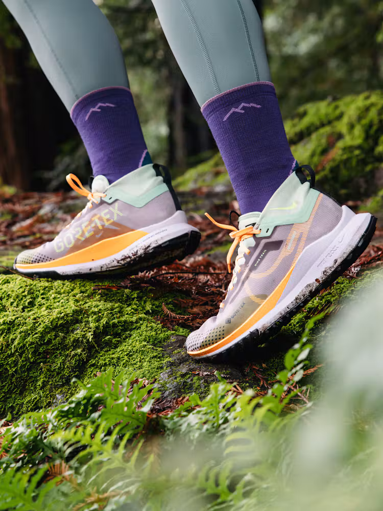 Darn Tough Women's Light Hiker Micro Crew Lightweight Hiking Socks